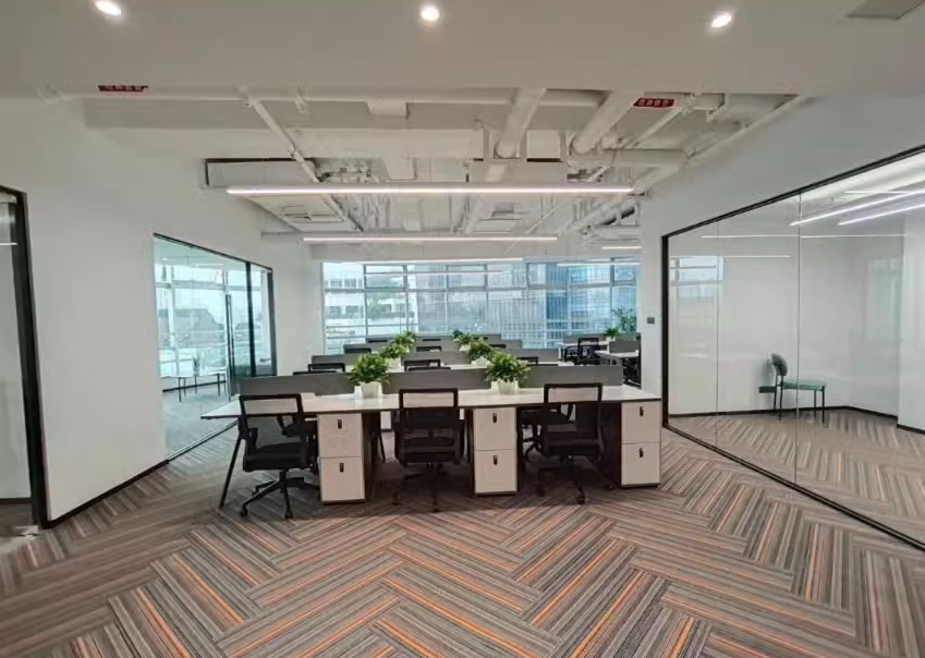 雅居樂(lè)廣場(chǎng)