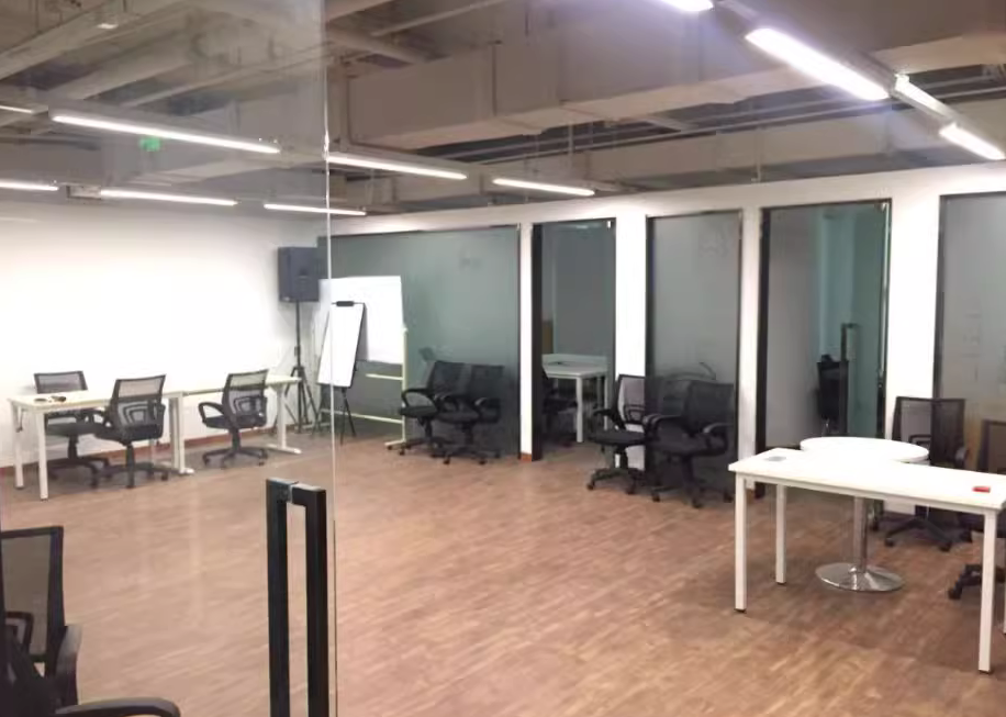 銀發(fā)大廈